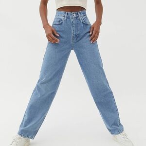 Urban Outfitters BDG High Rise Baggy Classic Wash Blue Jeans